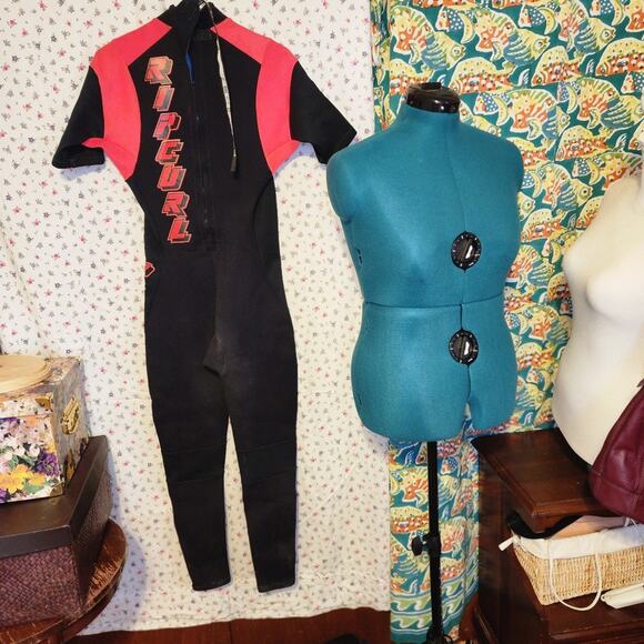 RIP CURL EUC MENS SIZE SMALL FULL SIZE SHORT SLEEVE FULL BODY WETSUIT - Picture 1 of 6